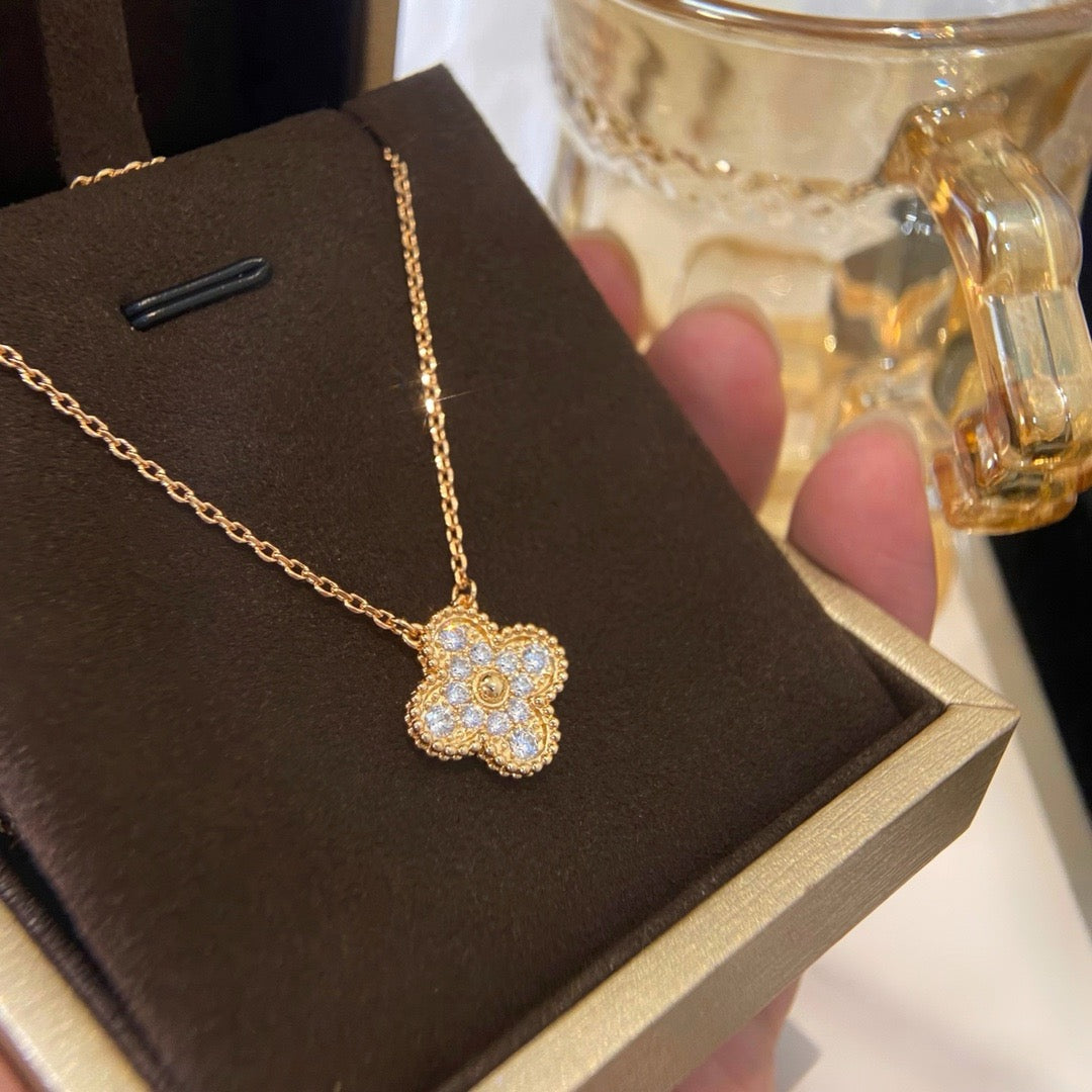 [Love More]CLOVER 15MM DIAMOND SINGLE FLOWER NECKLACE